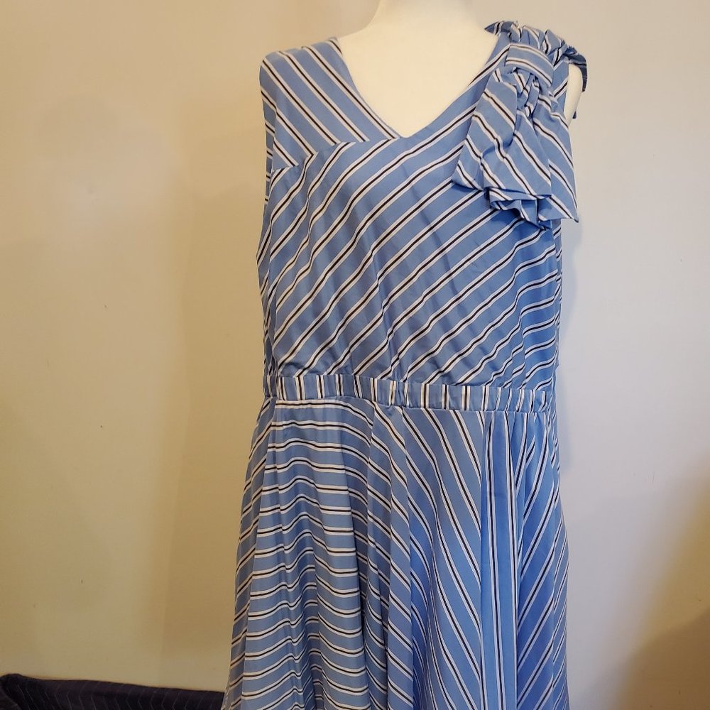 Lane Bryant Blue Striped Dress with Bow Sleeve Size 22P with pockets
